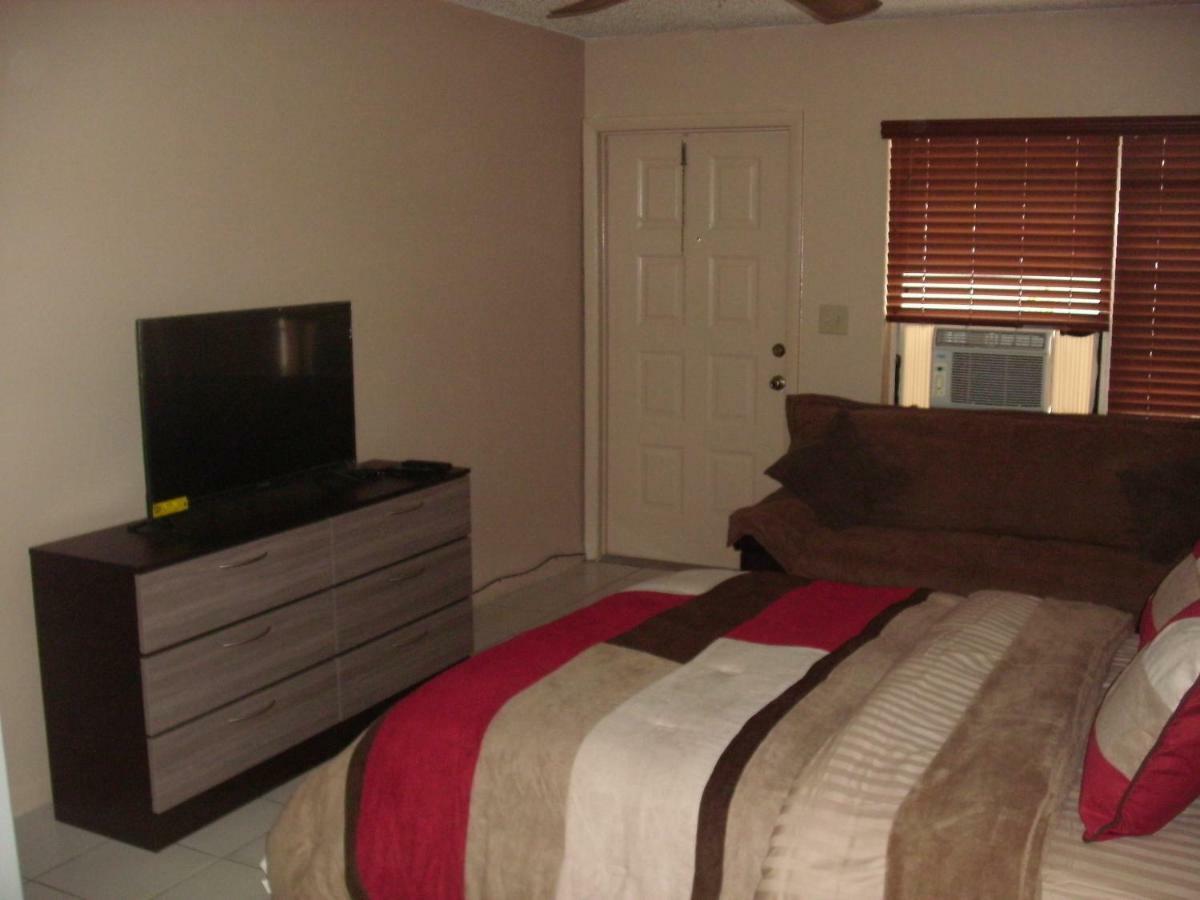 Newly Furnished Large, Clean, Quiet Private Unit Apartment Fort Lauderdale Exterior photo